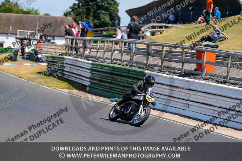 Vintage motorcycle club;eventdigitalimages;mallory park;mallory park trackday photographs;no limits trackdays;peter wileman photography;trackday digital images;trackday photos;vmcc festival 1000 bikes photographs